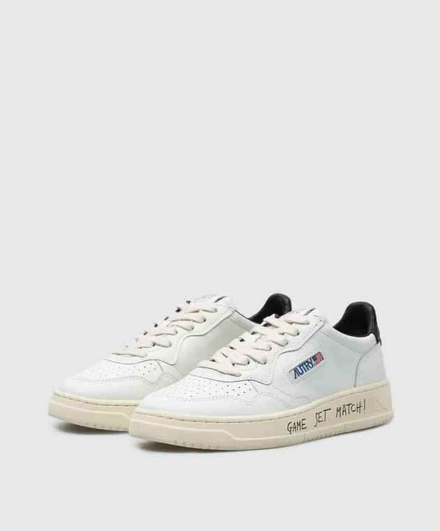 AUTRY Medalist white leather sneakers with an inscription print