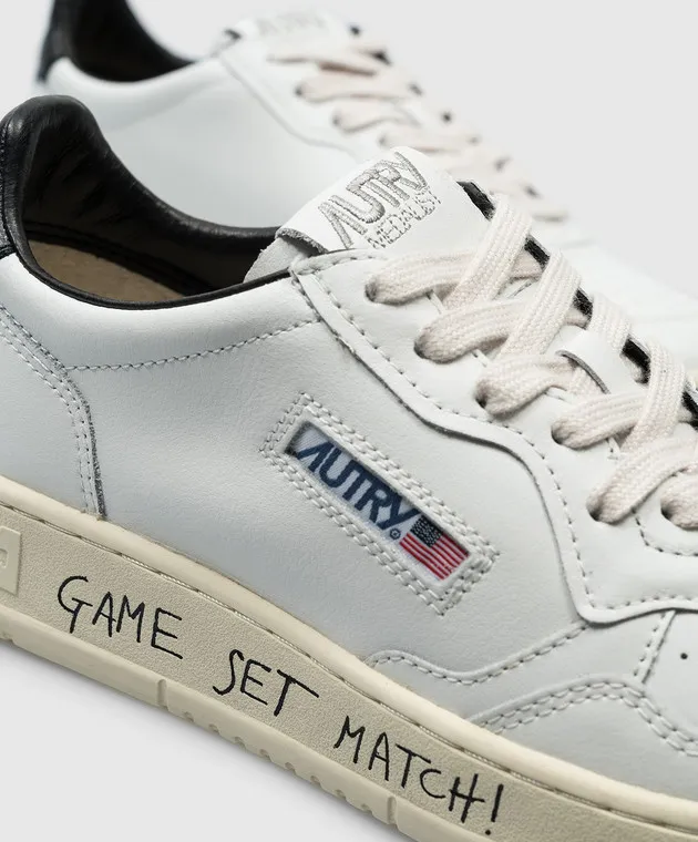 AUTRY Medalist white leather sneakers with an inscription print