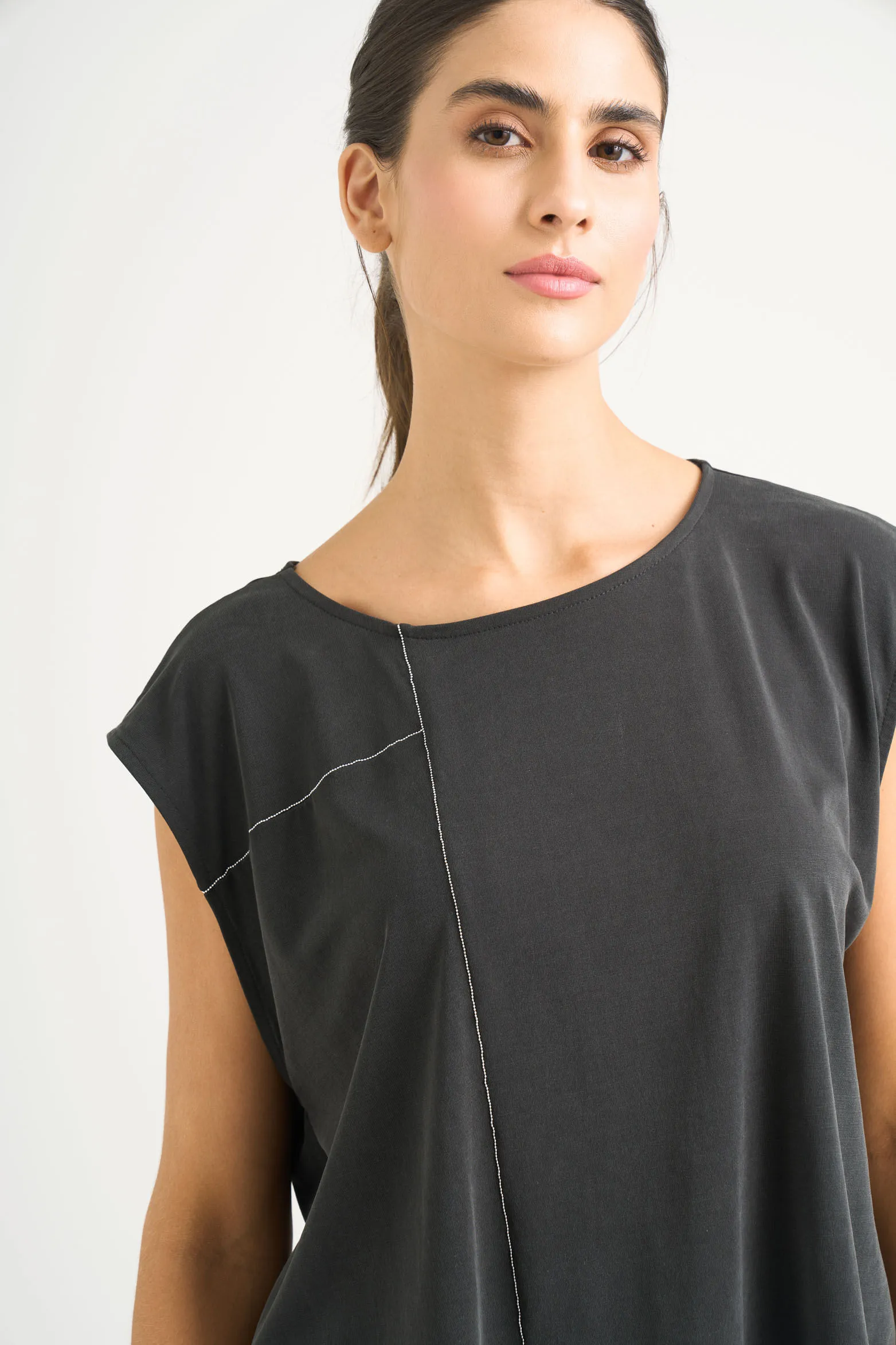 Camiseta Luz en tejido de punto para mujer detalle millaré