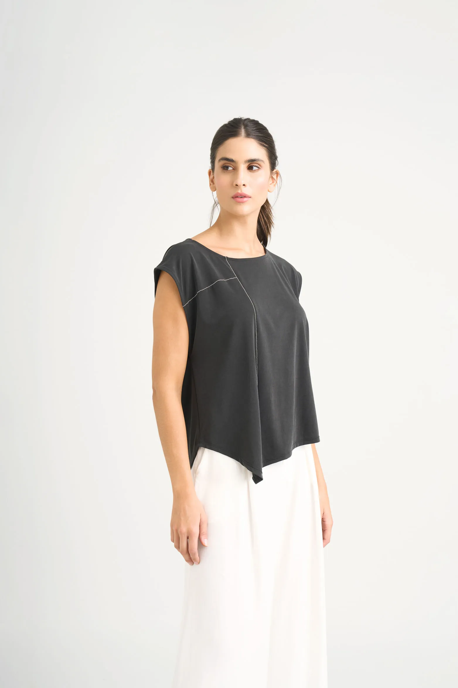 Camiseta Luz en tejido de punto para mujer detalle millaré