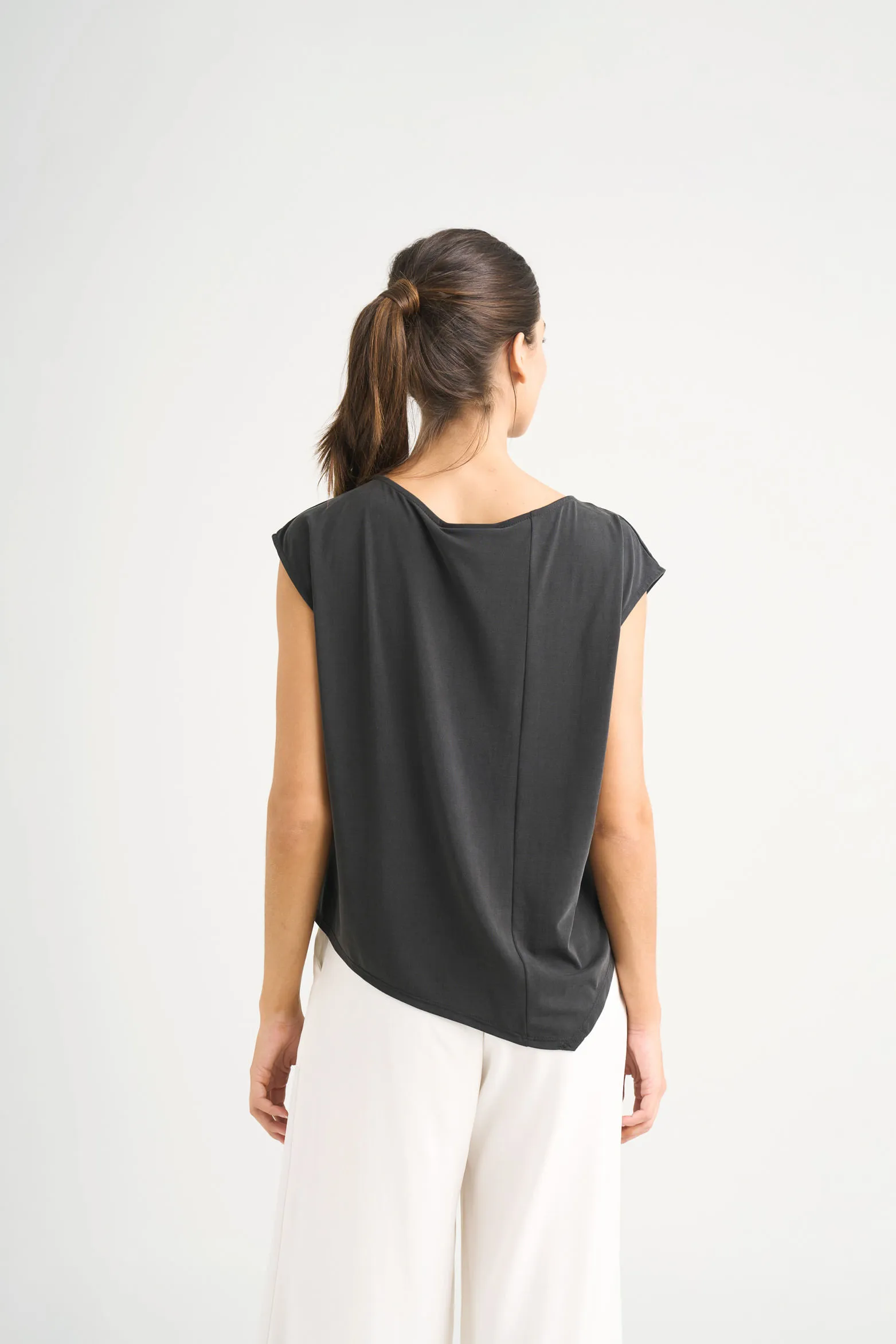 Camiseta Luz en tejido de punto para mujer detalle millaré