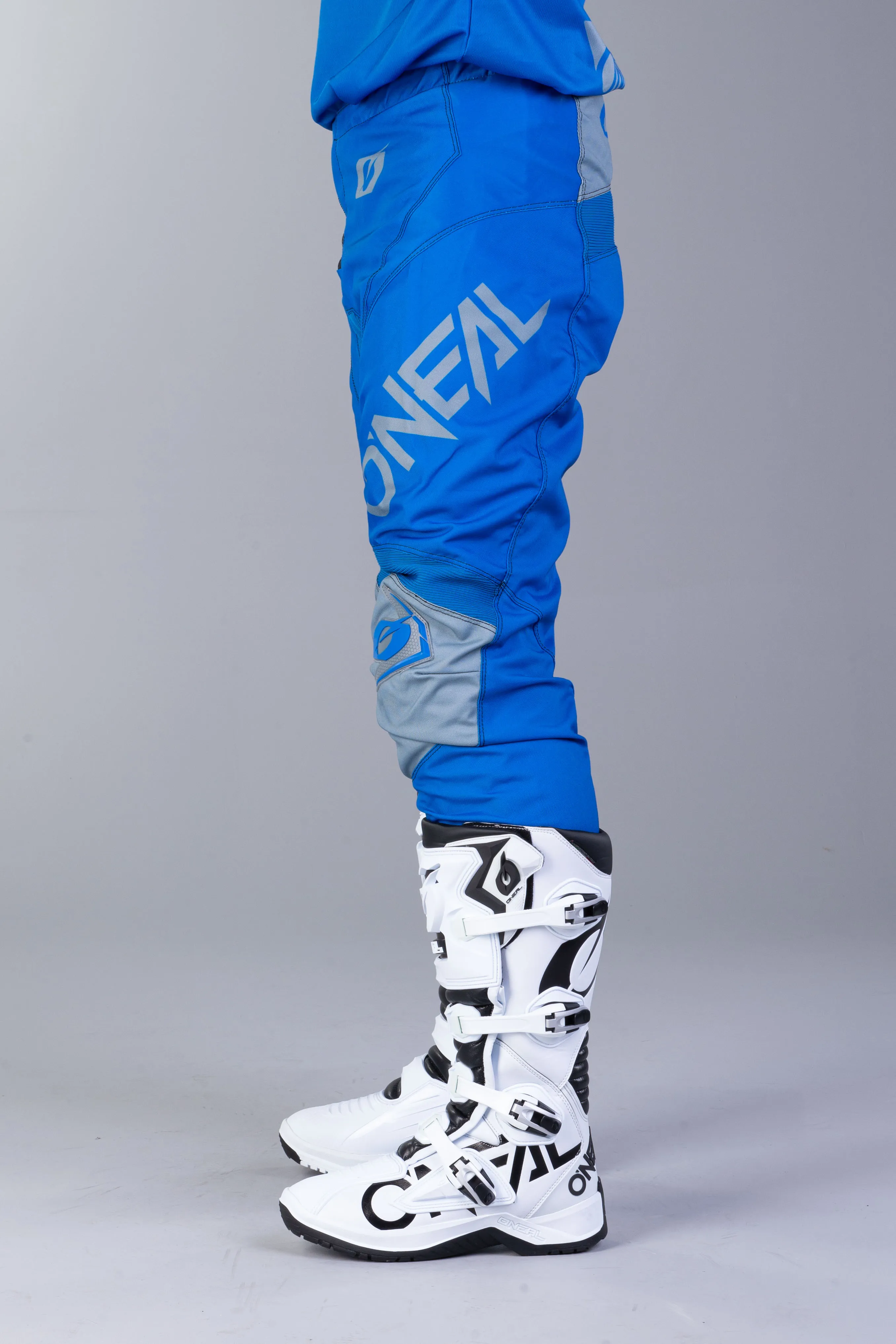 Pantalones de Cross O'Neal Mayhem Azul-Gris