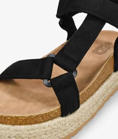 Sandalias deportivas marrones con suela de corcho y plataforma