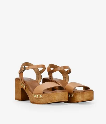 Sandalias marrones en piel 