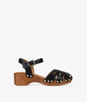 Sandalias negras con suela de madera